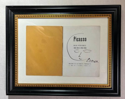 Autographe avec dessin sur page de catalogue - Pablo Picasso (1881 - 1973)